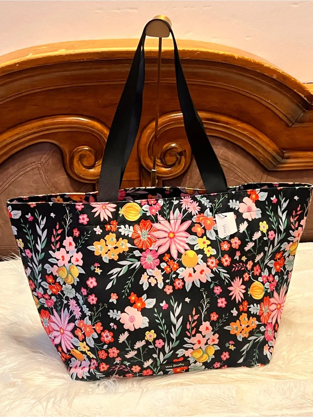 Vera Bradley NWOT  Floral tangerines  with Pink & tangerine Flowers large  tote